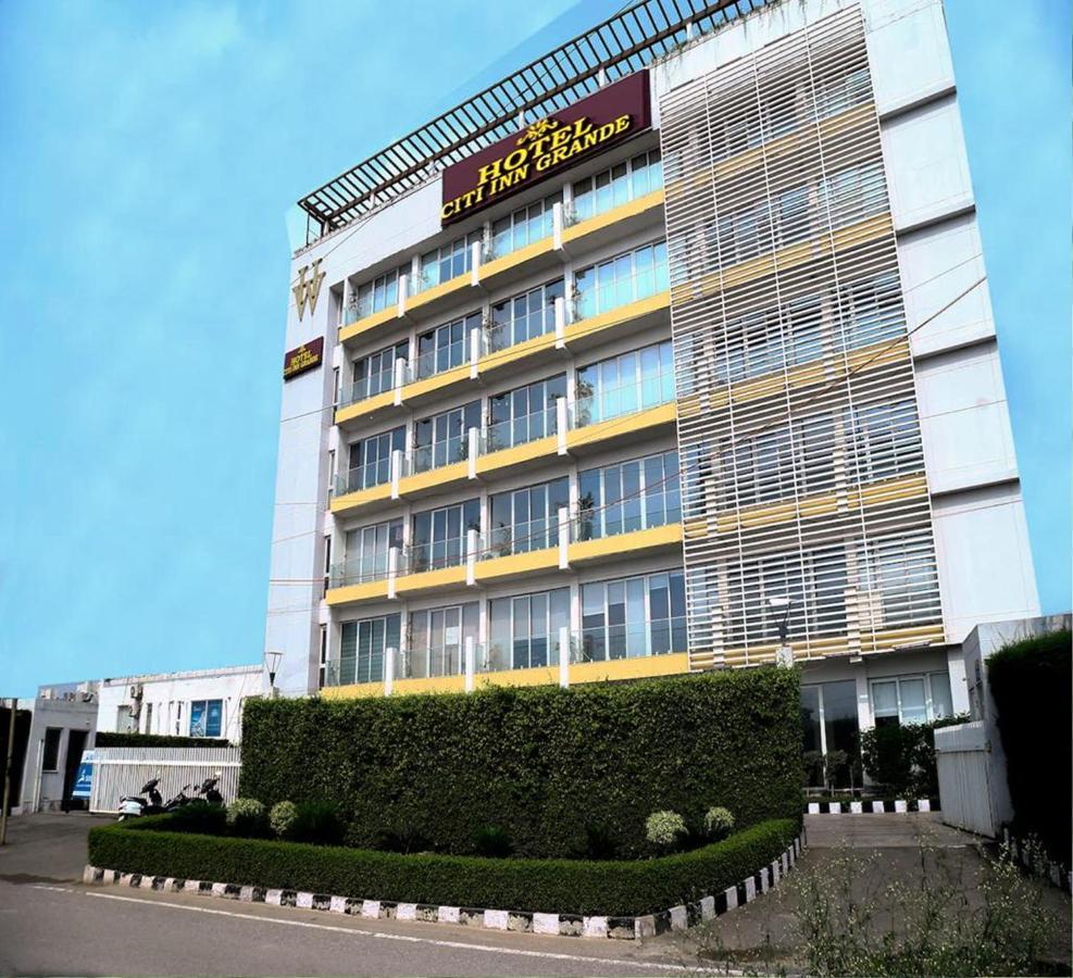 Hotel Citi Inn Grande Zirakpur Exterior foto