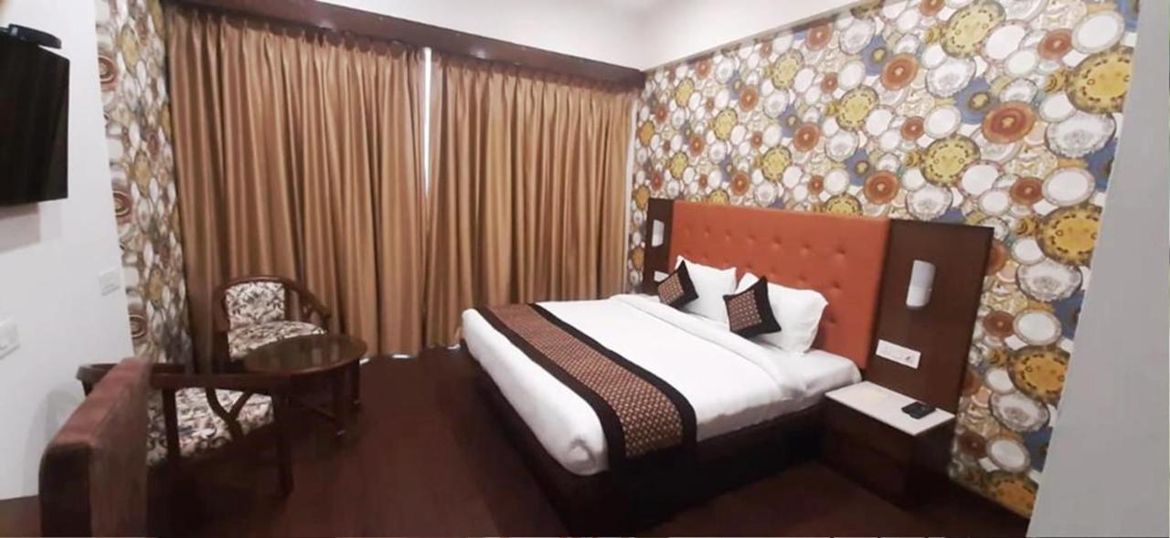 Hotel Citi Inn Grande Zirakpur Exterior foto